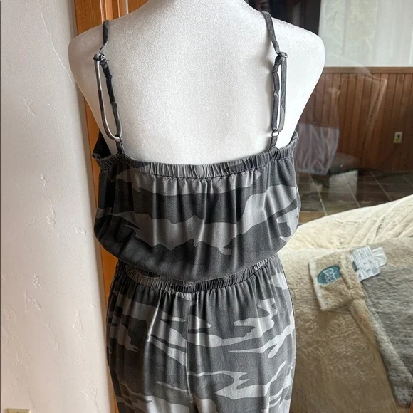 Splendid Gray Camouflage Jumpsuit - Picture 3 of 4